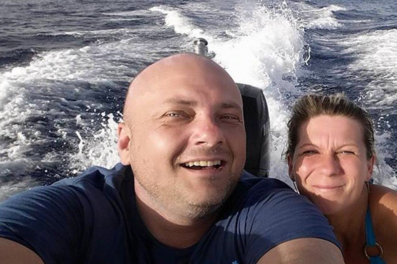 Angelika i Marcin Klis wyjechali z Darłowa kilka lat temu, ale wiele osób ich jeszcze pamięta. W rodzinnym mieście zapłonęły znicze.