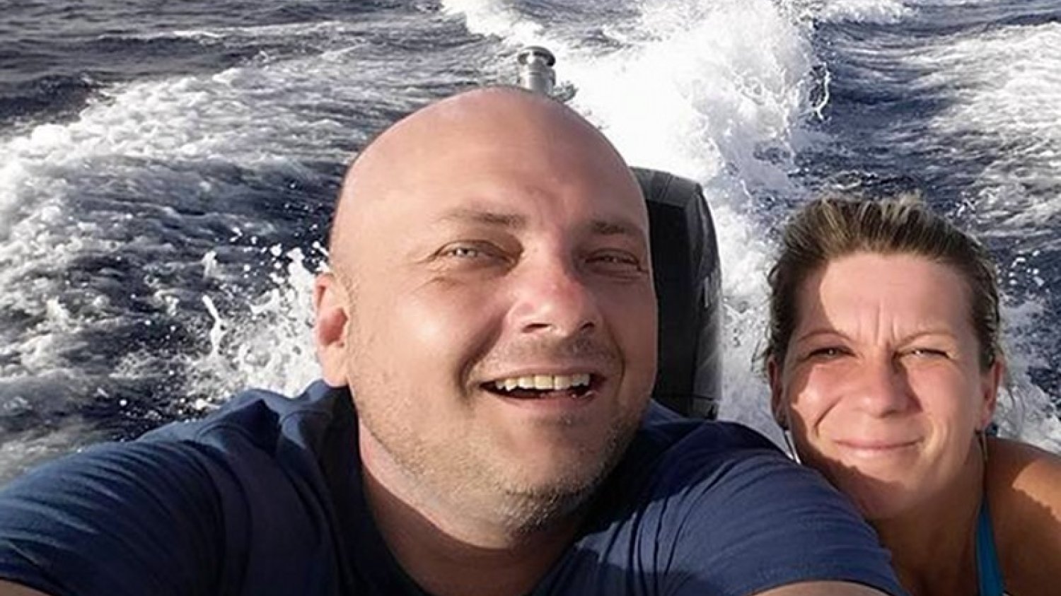 Angelika i Marcin Klis wyjechali z Darłowa kilka lat temu, ale wiele osób ich jeszcze pamięta. W rodzinnym mieście zapłonęły znicze.