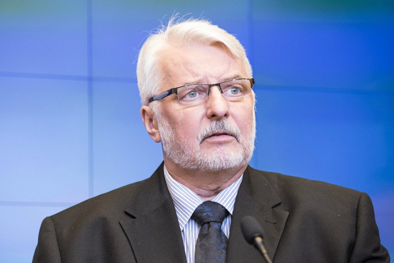 Witold Waszczykowski nieoczekiwanie zadeklarował, że polski rząd jest skłonny przyjąć uchodźców z Syrii.
