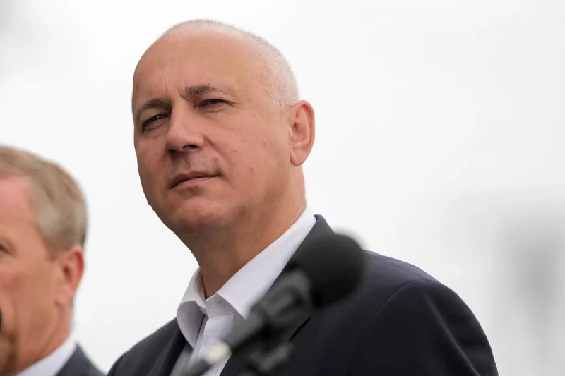 Minister Brudziński ze swoim telefonem jest bezpieczny.