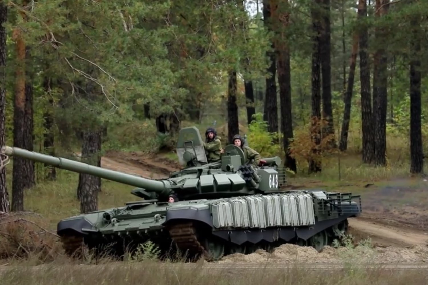 10 tys. Rosjan i Białorusinów tuż przy granicy. Mówią też o taktycznej broni jądrowej