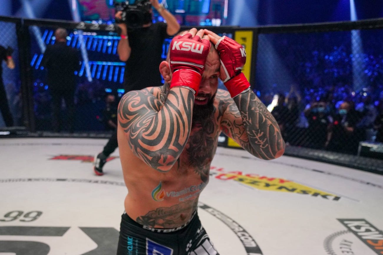 Michał Materla pokonał Jasona Radcliffe'a podczas gali KSW 66. Niestety, nie wszystko mieli okazję zobaczyć kibice...