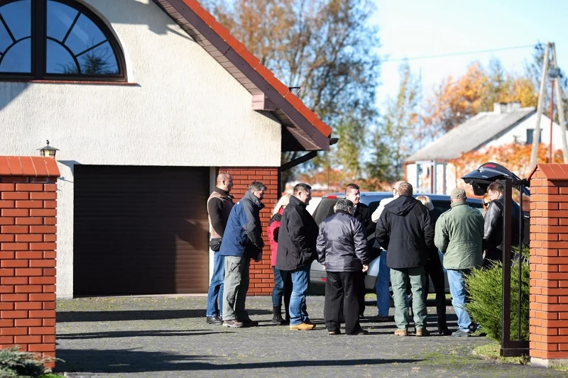 Prokuratorzy i policja przeprowadzili serię eksperymentów w domu porwanego i zamordowanego Krzysztofa Olewnika.