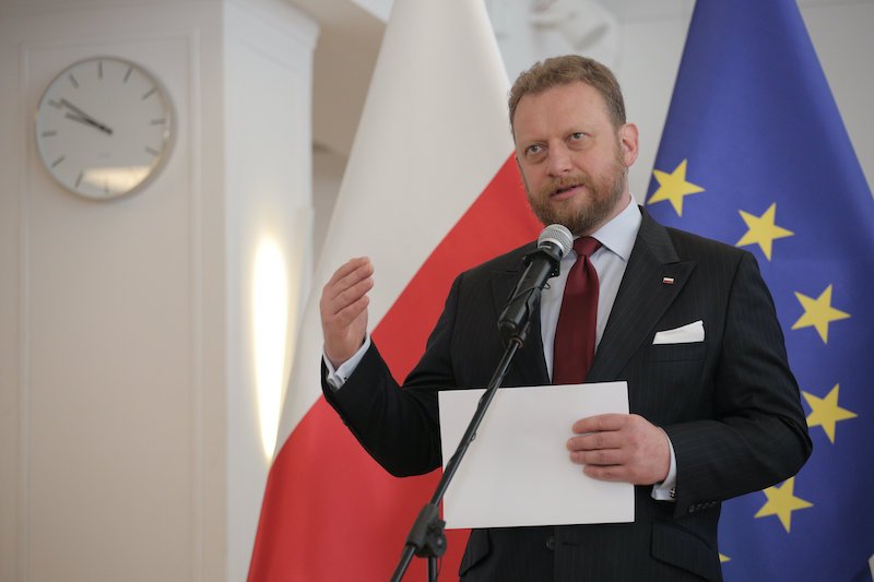 Łukasz Szumowski zapowiada większy reżim ws. noszenia maseczek.