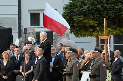 Poseł Kaczyński tym razem większy nacisk położył na ekshumacje, a nie przyczyny katastrofy smoleńskiej.