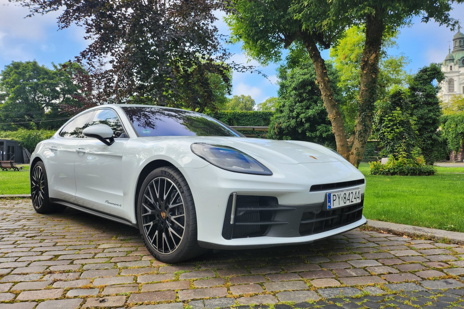 Nowe Porsche Panamera 4