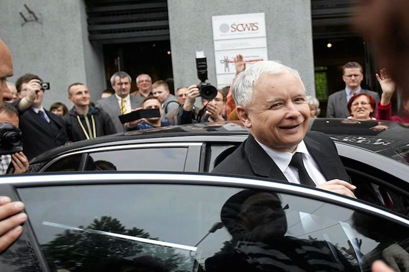 180 tys. zł miała kosztować dodatkowa ochrona spotkań i konwencji w czasie kampanii samorządowej z udziałem prezesa PiS Jarosława Kaczyńskiego.