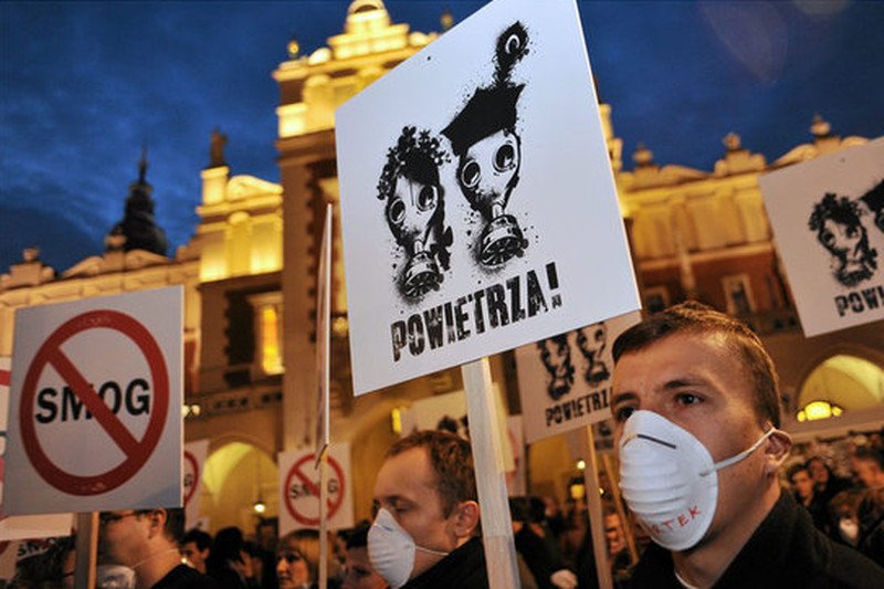 25. 10 2013 r. Smogowy marsz żałobny w Krakowie.