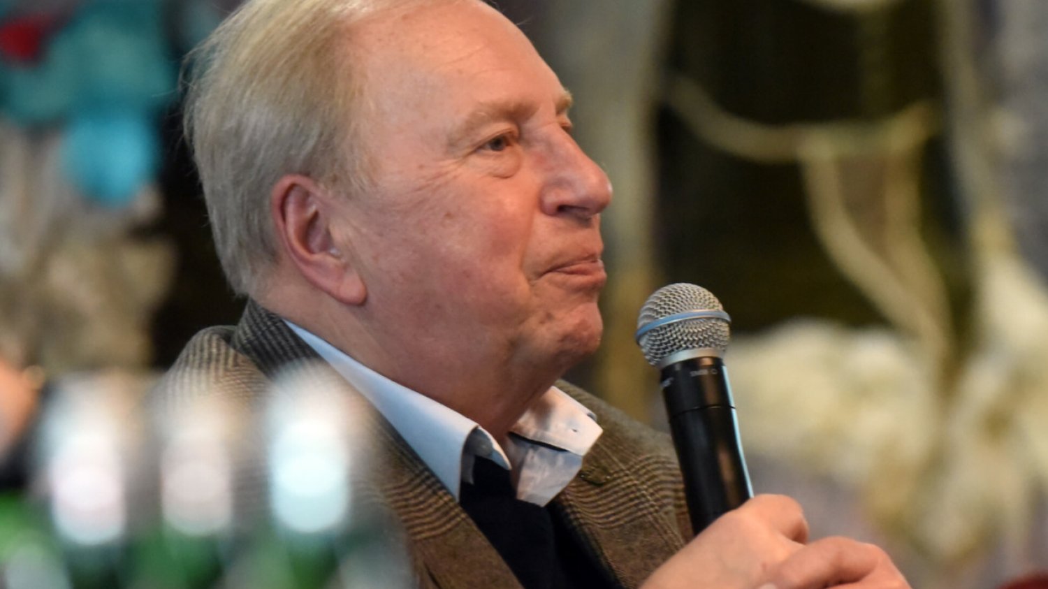 Jerzy Stuhr wyjaśnia, co miał na myśli, mówiąc, że "wewnętrznie jest kompletnie czysty".