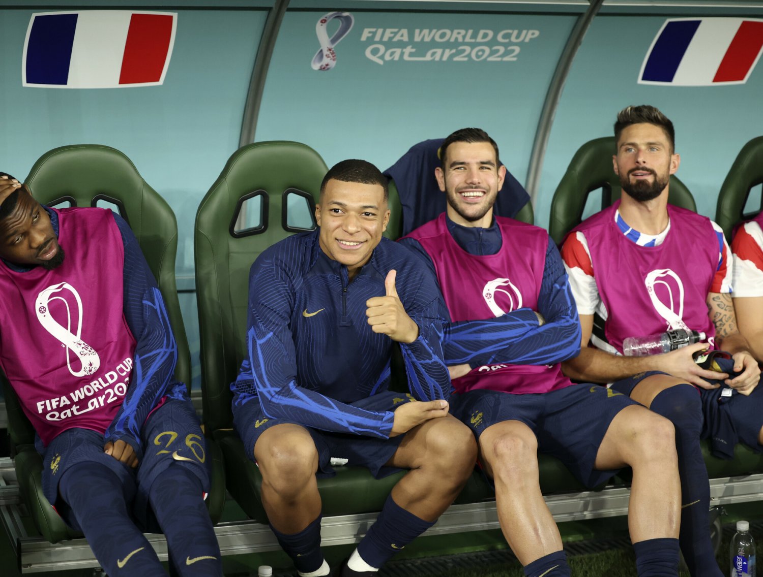 "Drżeli o awans i byli zbyt bierni". Francuzi już nie mogą się doczekać meczu z Polską