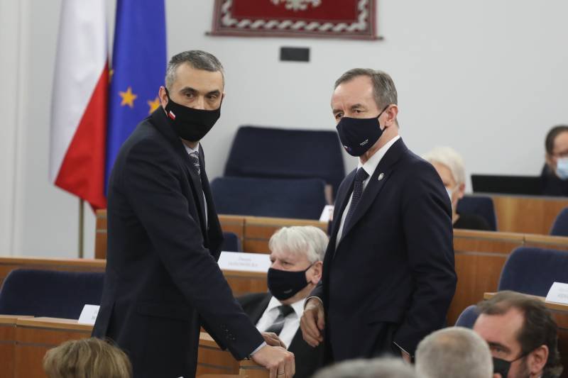 PiS i opozycja ponownie nie dogadały się w Senacie ws. wyboru nowego RPO. Sejm i izbę wyższą pogodzi kandydatura Lidii Staroń czy ktoś przedstawiony przez Jarosława Gowina?