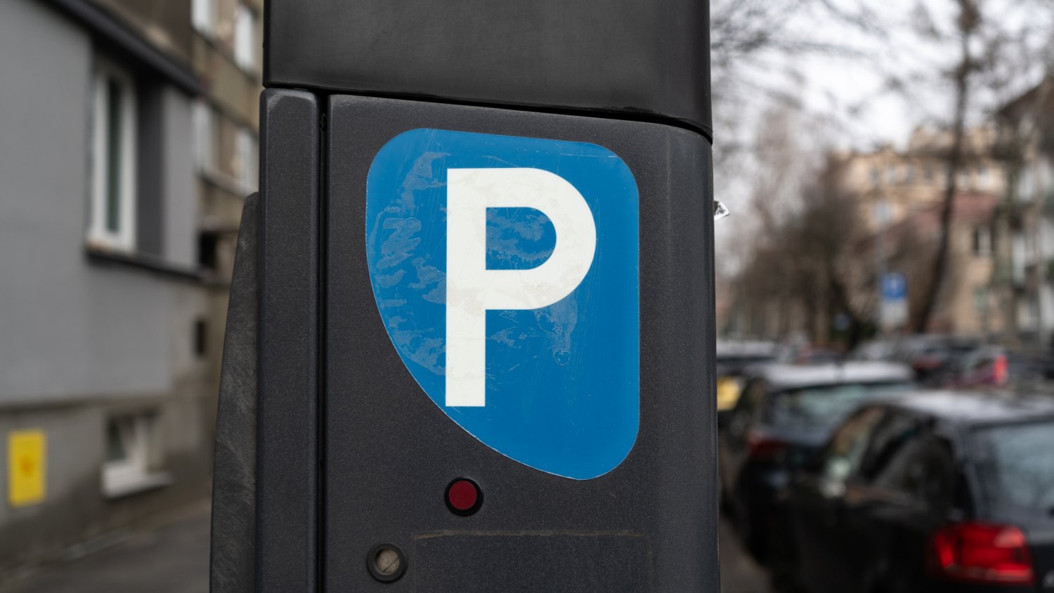 Firma od parkingów pod dyskontami z gigantyczną karą. UOKiK nie miał litości