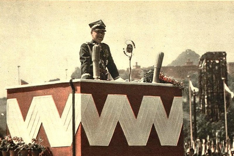 Marszałek Edward Śmigły-Rydz podczas przemówienia na zjeździe legionistów, Kraków, 6 sierpnia 1939 r.