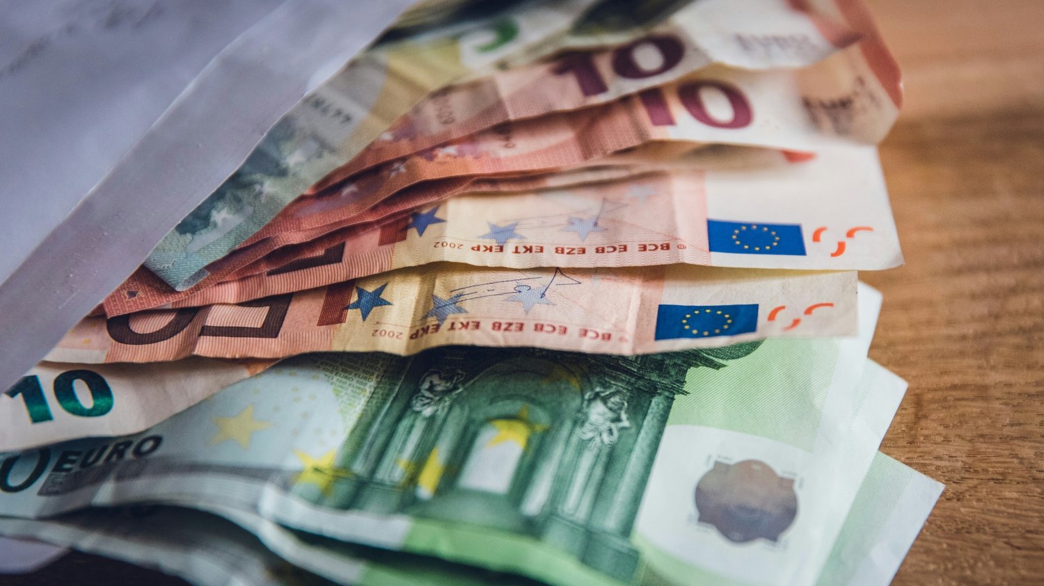 Europejczycy martwią się o finanse. Dużo obaw w Niemczech i Polsce