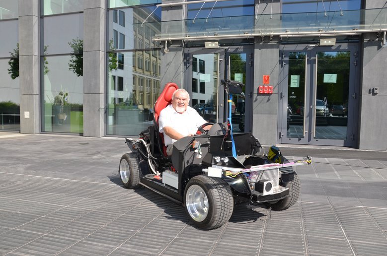 Budowany na AGH jednoosobowy samochód autonomiczny