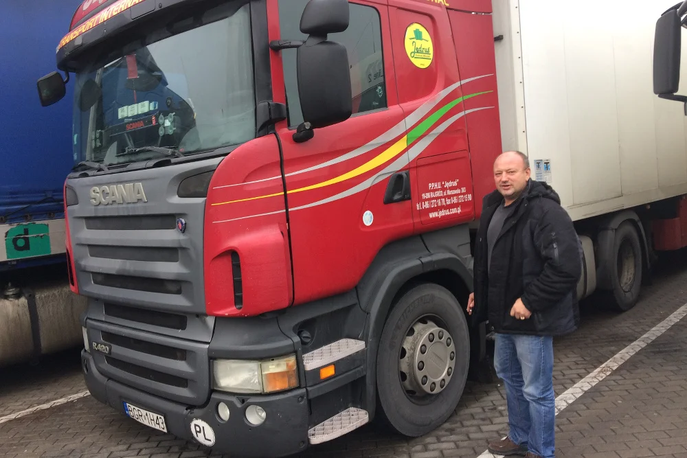 Andriej, białoruski kierowca polskiej firmy transportowej. Jadę do Berlina. Wszyscy solidaryzujemy się zamordowanym Polakiem.