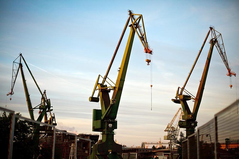 Wyobrażacie sobie, by z panoramy Gdańska zniknęły te dźwigi? Gdańszczanie obawiają się, że żurawie z ziemią zrównają budowniczy ulicy Nowa Wałowa i dzielnicy Młode Miasto.
