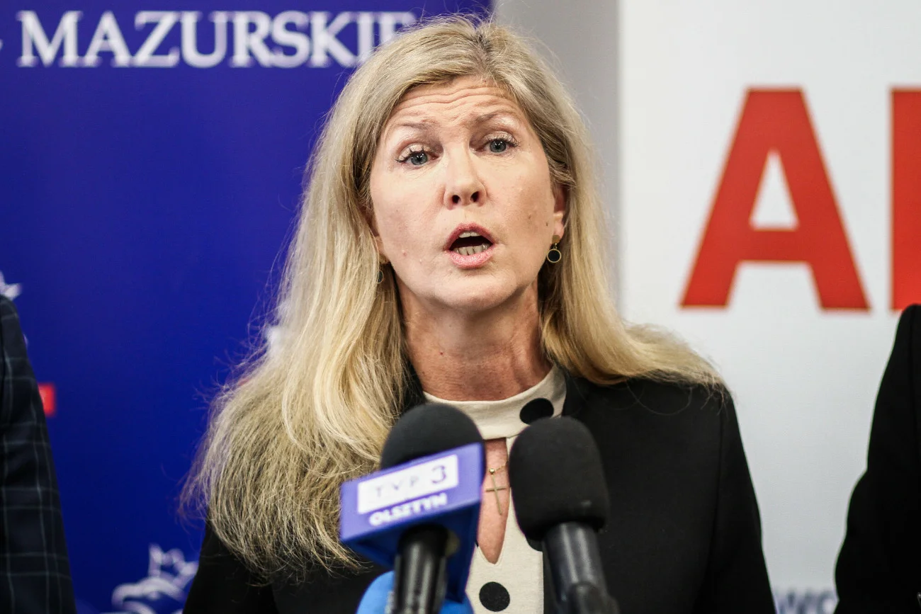 Iwona Arent z PiS miała romans z oszustem. Tomasz J. zrobił wielką karierę