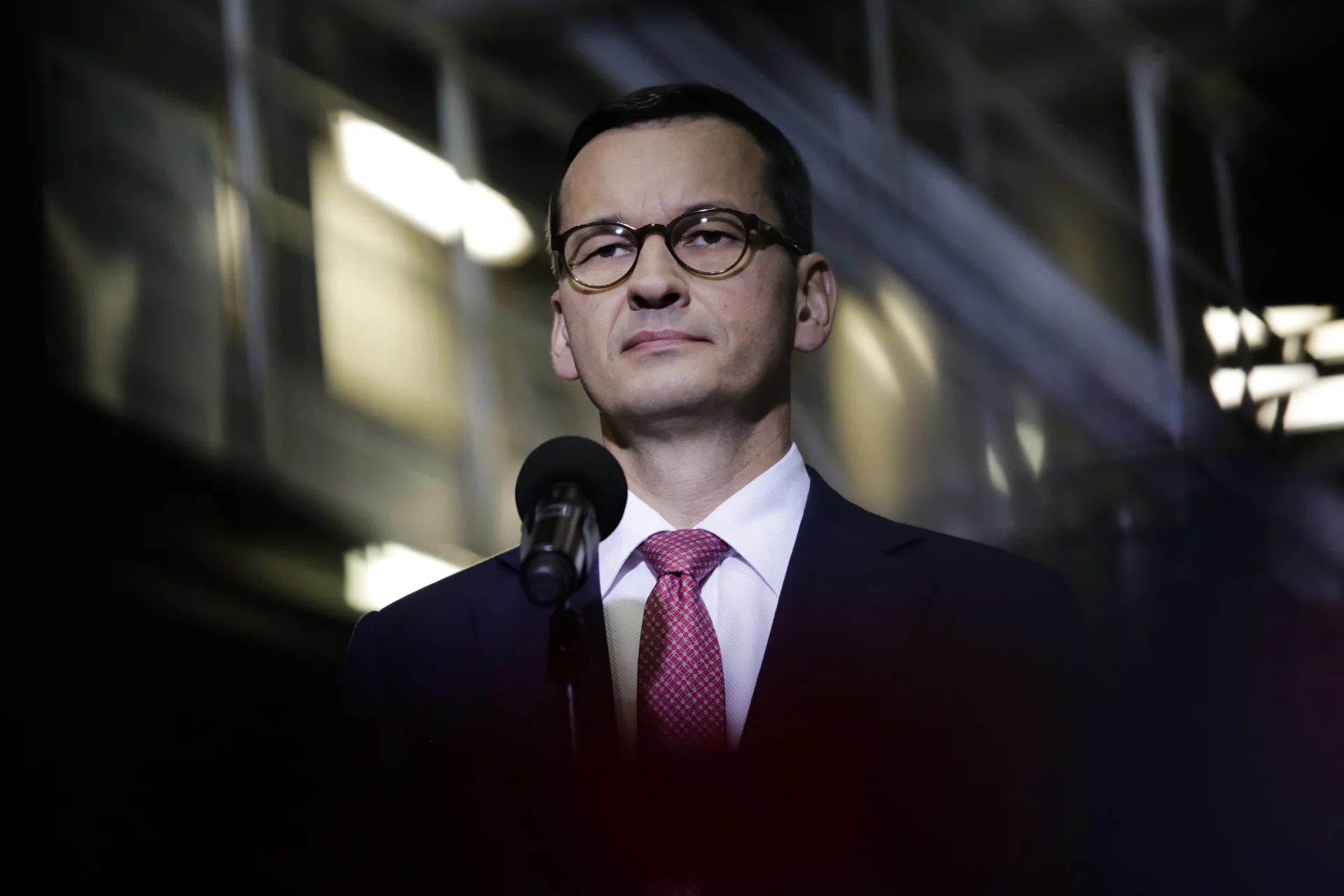 Kolejna odsłona afery taśmowej uderzyła w premiera Morawieckiego i może zaszkodzić PiS