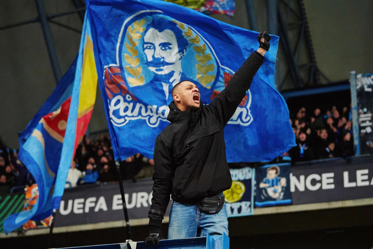 Kibice Djurgardens IF w licznej grupie pojawili się na stadionie w Poznaniu. W czwartek nie mieli jednak powodów do radości.