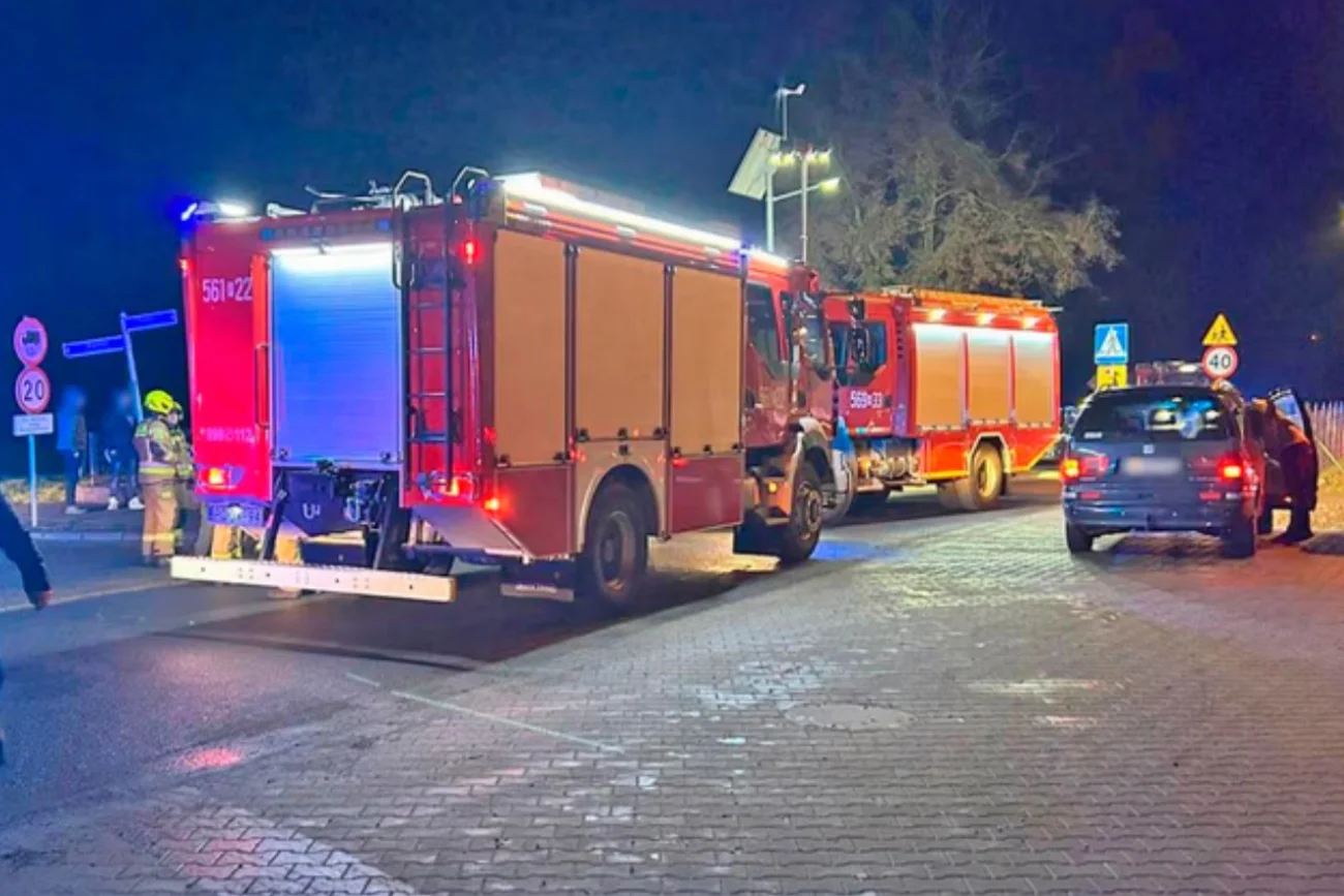Wypadek w Karminie. Kierowca wjechał w dwie kobiety na pasach.