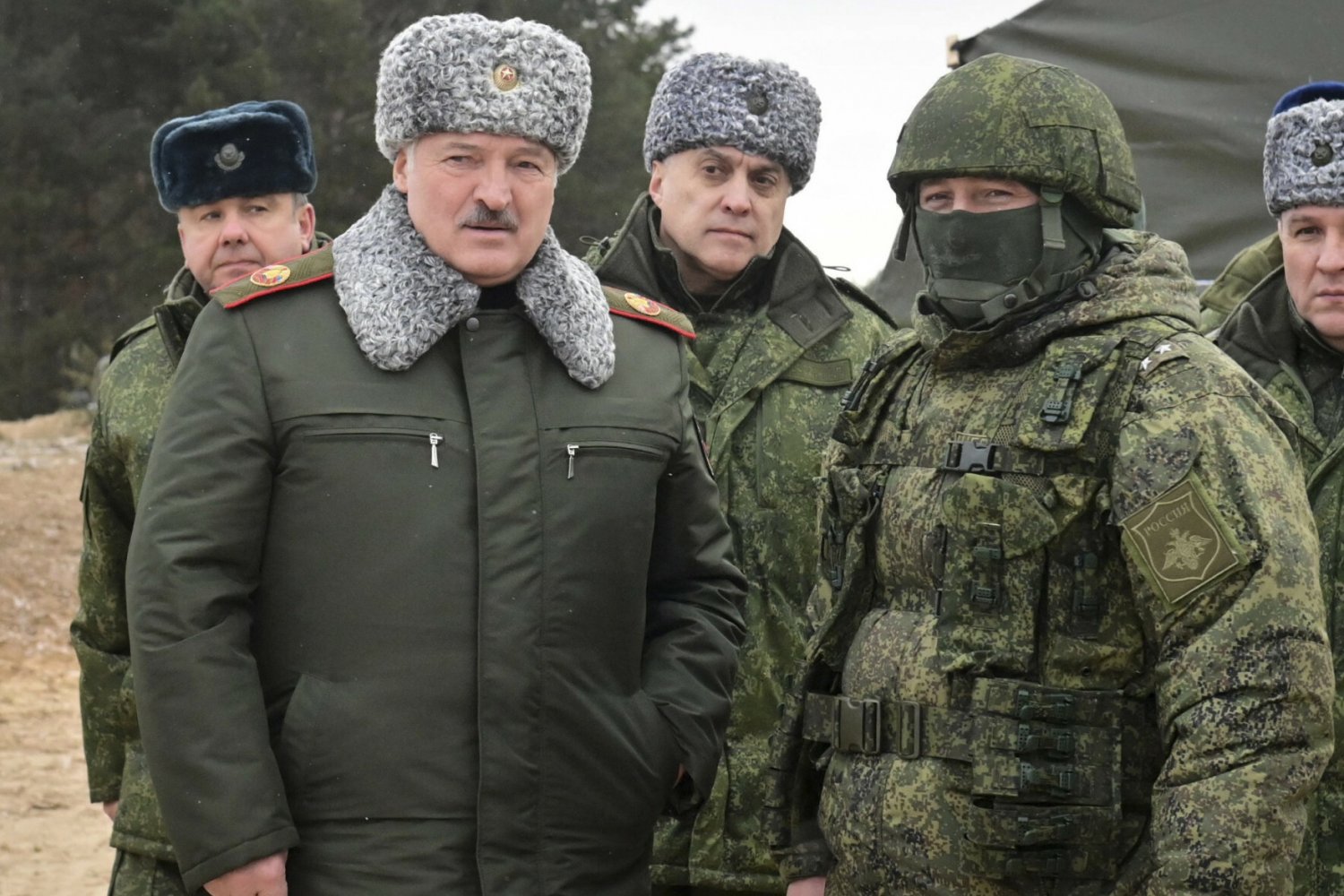 Łukaszenka pozwolił strzelać do cywilów. Wiadomo, co stoi za taką decyzją.