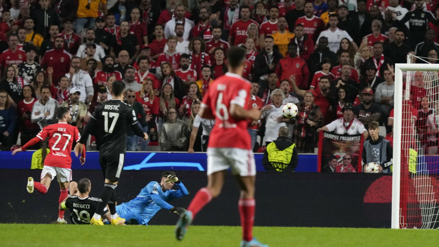 Szczęsny i Milik już za burtą Ligi Mistrzów. Wpadka Realu, PSG znów gromi rywali