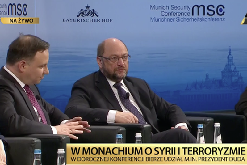 Ramię w ramię. Andrzej Duda i Martin Schultz.