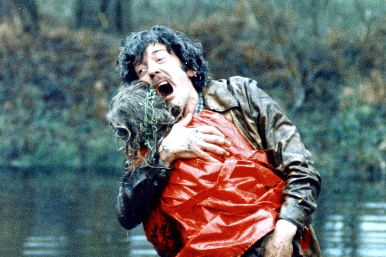 Donald Sutherland w filmie "Nie oglądaj się teraz".