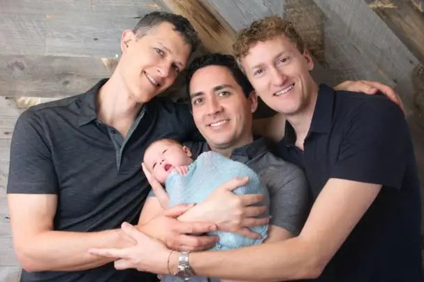 Ian Jenkins, Alan Mayfield i Jeremy Allen Hodges są prawnymi ojcami dwójki dzieci