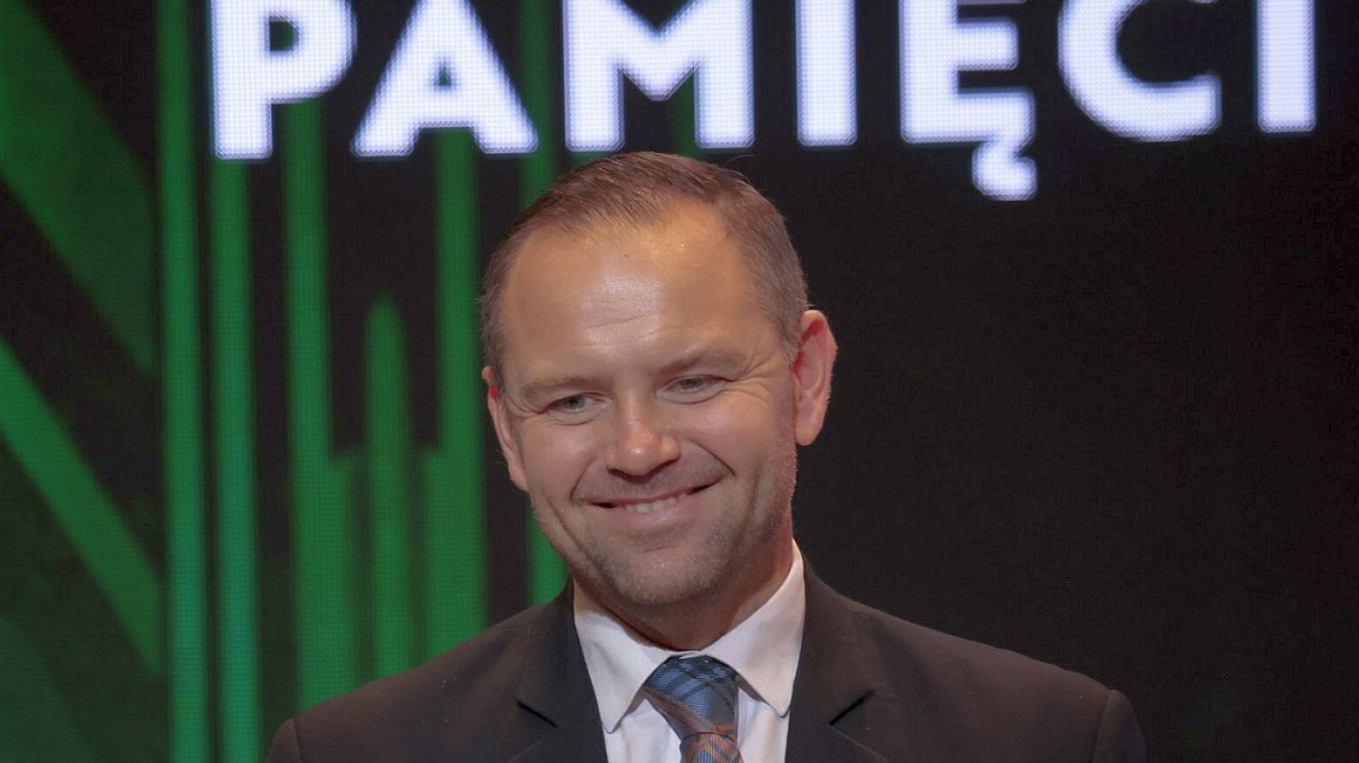 Kandydujesz? To zrezygnuj z prezesowania IPN – mówią Polacy Karolowi Nawrockiemu. Kandydujesz? To zrezygnuj z prezesowania IPN – mówią Polacy Karolowi Nawrockiemu.