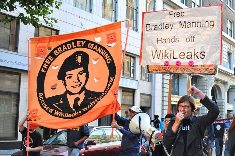 Bradley Manning, szeregowy, który zdradził portalowi WikiLeaks tajne dane armii USA, ma szansę na Pokojową Nagrodę Nobla. Czy ją dostanie, przekonamy się już 13 października.
