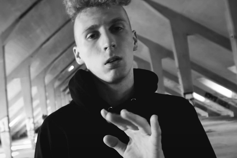 Ten Preston w teledysku "Pory Pory"