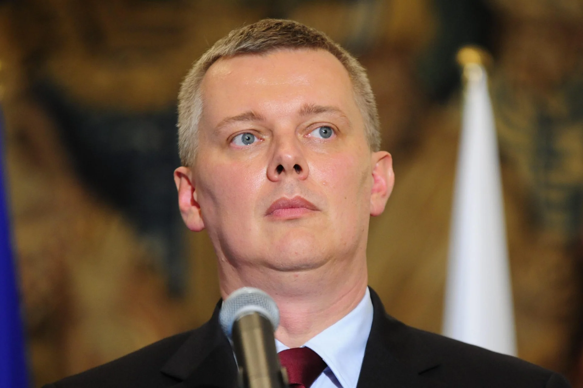 Minister Obrony Narodowej Tomasz Siemoniak podczas konferencji prasowej na temat narady przed szczytem NATO.