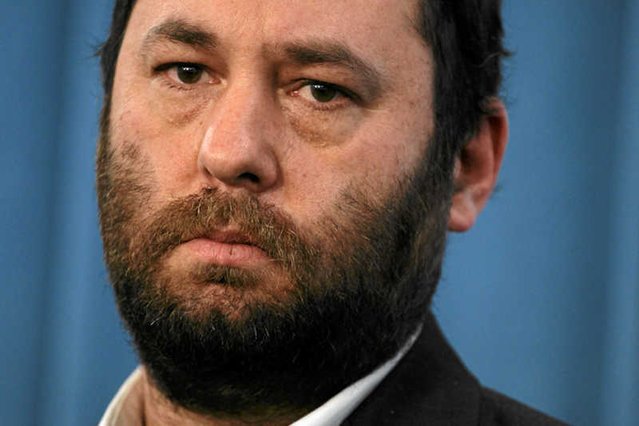 Jan Hartman z dziewczynką na kolanach: "kazirodztwo jest ok". Profesor pozywa "Wprost" za okładkę