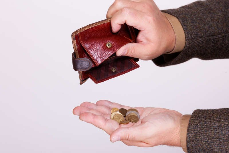 Dziennikarka Justyna Niedbał próbuje żyć za płacę minimalną. Efekt? Dzień pierwszy spłacił rachunki, dzień drugi bierze pożyczkę