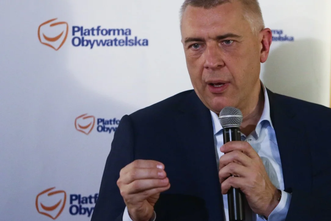 Roman Giertych uważa, że PO powinna natychmiast zmienić Małgorzatę Kidawę-Błońską na innego kandydata w wyborach prezydenckich. Roman Giertych upatruje klęski kandydatury Małgorzaty Kidawy-Błońskiej w kwestiach światopoglądowych i przesunięciu PO na lewą stronę sceny politycznej.