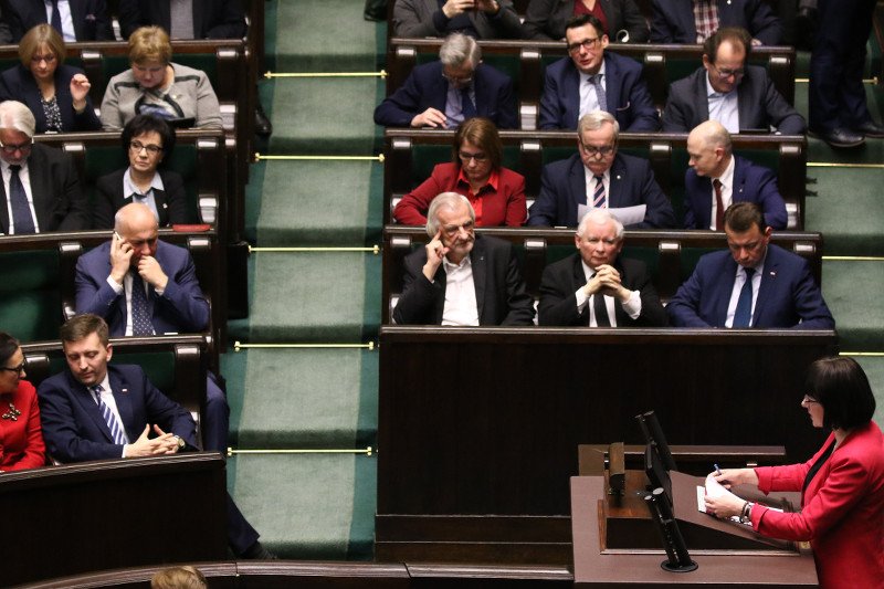 Projekt ustawy liberalizującej aborcję przepadł w Sejmie z powodu opozycji.