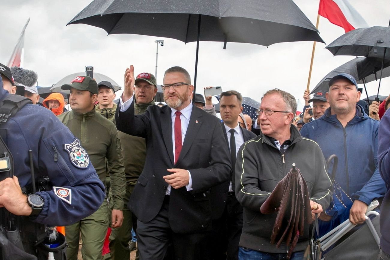 Zwolennicy Brauna zgotowali koszmar w Jedwabnem. Musiała interweniować policja