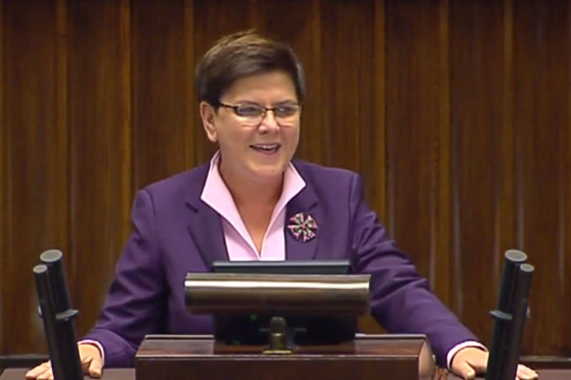"Ucho prezesa" zagościło w Sejmie. Beata Szydło zacytowała... Beatę Szydło z komediowo-politycznego serialu