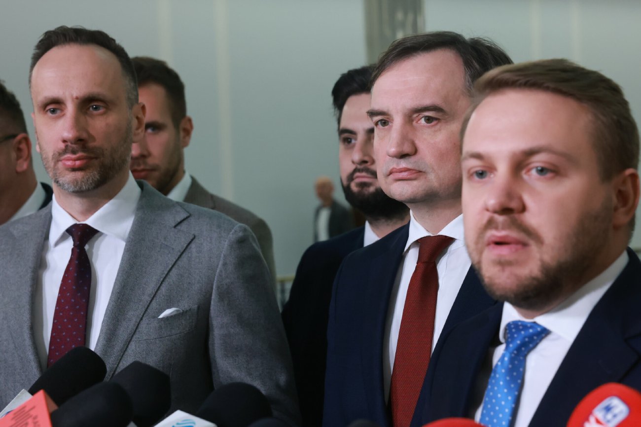 To mogą być ich ostatnie miesiące w Sejmie? PiS chce dotkliwie ukarać ziobrystów