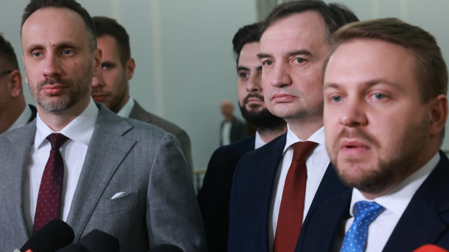 To mogą być ich ostatnie miesiące w Sejmie? PiS chce dotkliwie ukarać ziobrystów