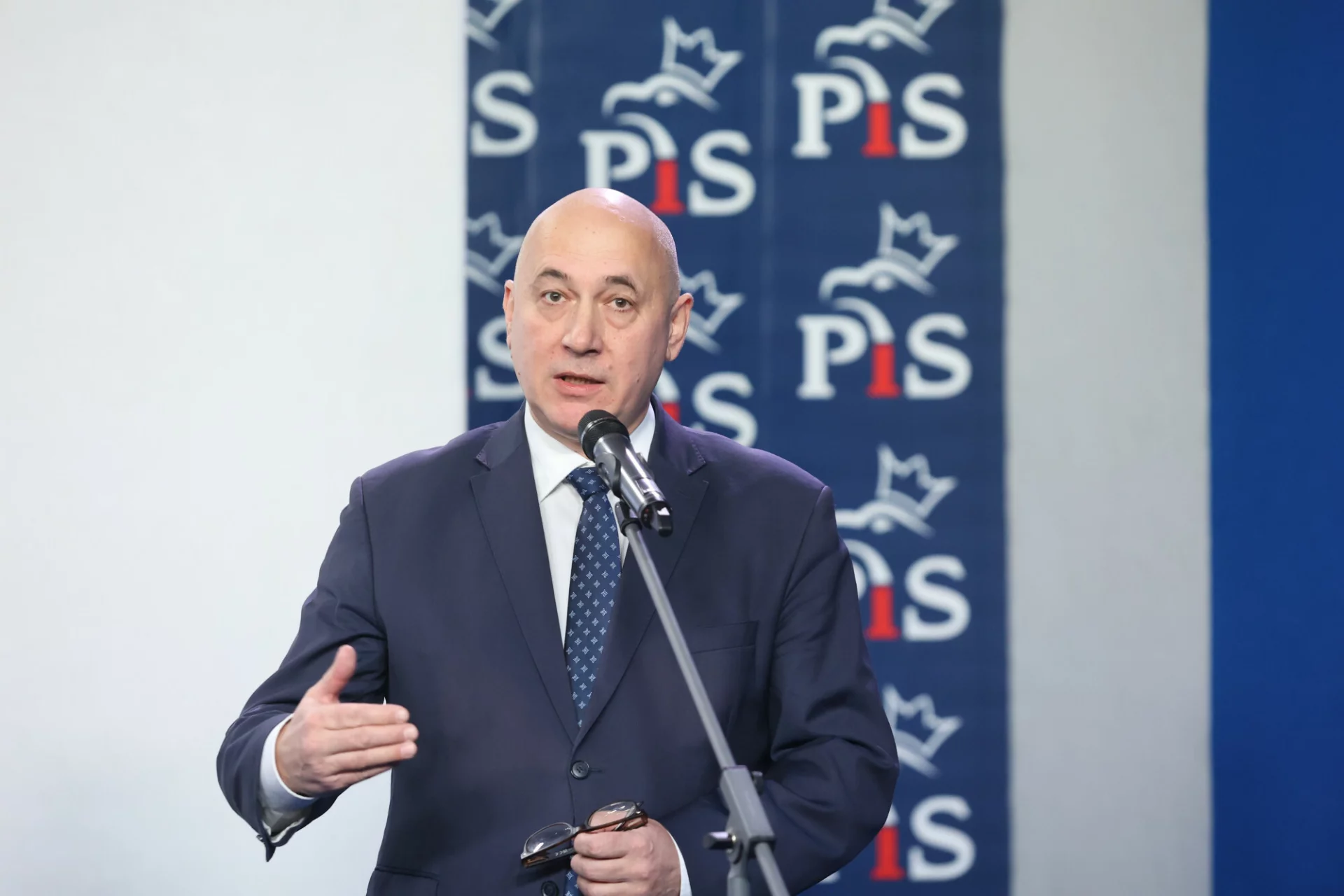 Kiedy Polska wstąpiła do NATO? Joachim Brudziński z PiS zaliczył w tej sprawie wpadkę. Europoseł Joachim Brudziński z PiS.
