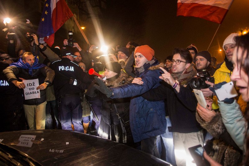 Prokuratura wszczęła śledztwo w sprawie demonstracji pod Wawelem.