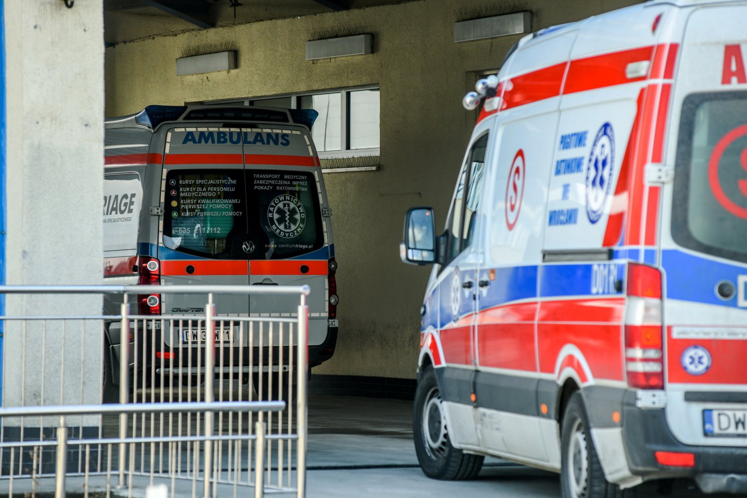 Dramatyczna sytuacja na SOR we Wrocławiu. Zabrakło łóżek dla pacjentów.