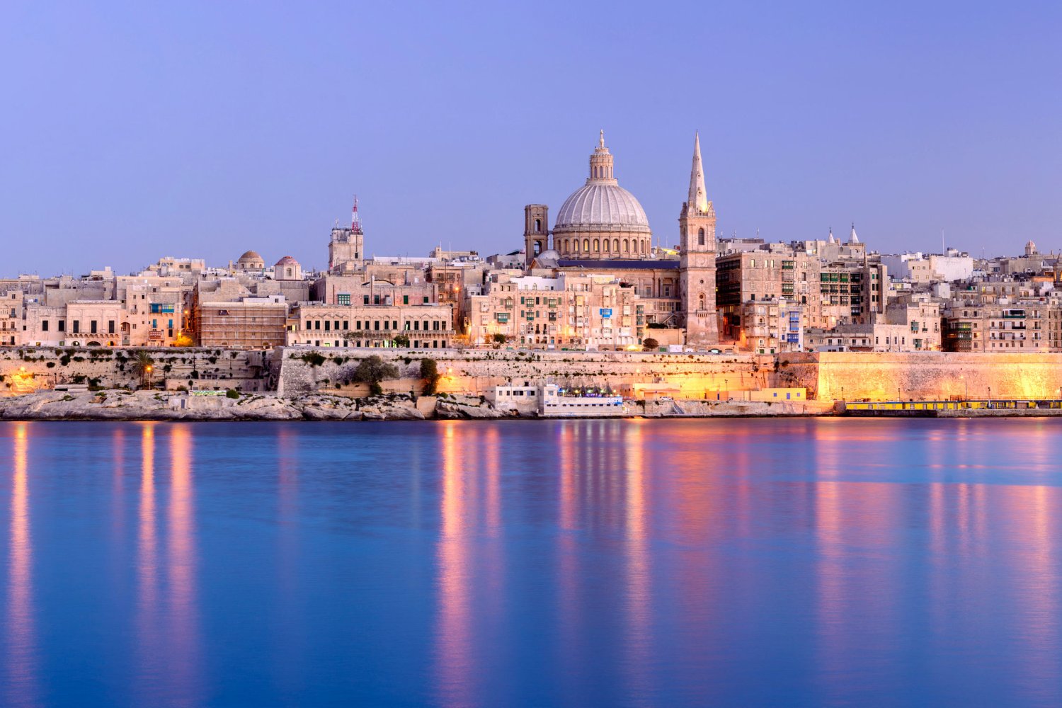 Mnóstwo atrakcji turystycznych i renomowane szkoły językowe - na Malcie poprawisz swoją znajomość języka angielskiego, a zarazem będziesz mógł wypocząć jak nigdzie indziej