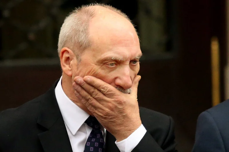 Antoni Macierewicz wreszcie doceniony i przez zwolenników, i przez przeciwników. Jest masa pochwał pod adresem szefa MON