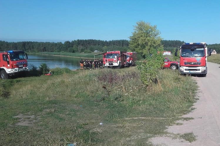 Nad jeziorem Toczyłowo w województwie podlaskim zaginęło dziecko. Strażacy informację dostali o godz 6 rano.