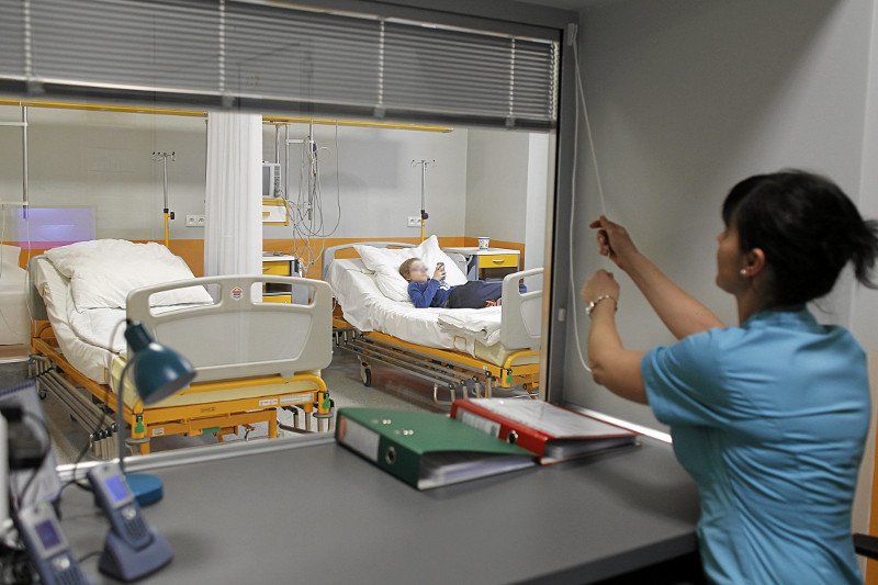 Ubezpieczenie za 35 zł uchroni nas przed skutkami raka? "Obejmuje nie tylko najgroźniejsze nowotwory"