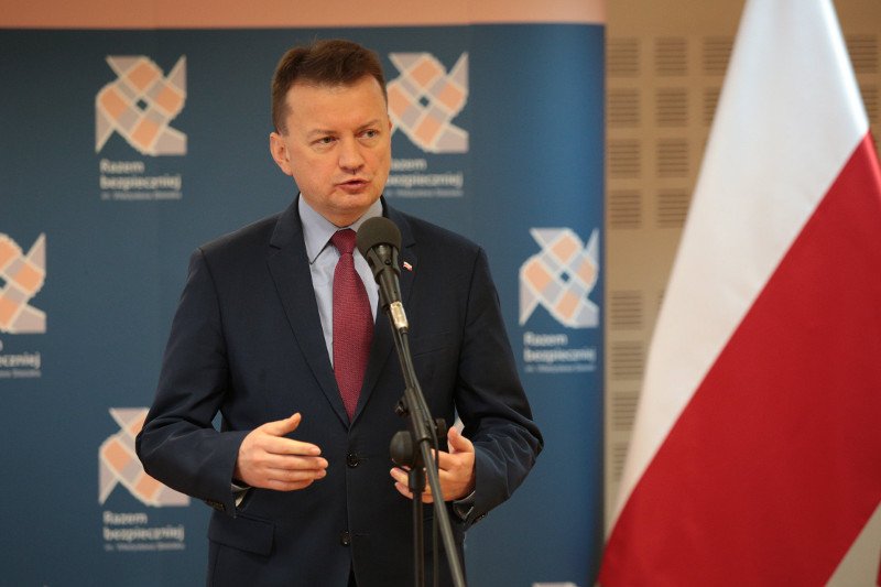 Według szefa resortu spraw wewnętrznych i administracji, dzięki podpisaniu "reform" SN i KRS w Polsce skończył się komunizm.